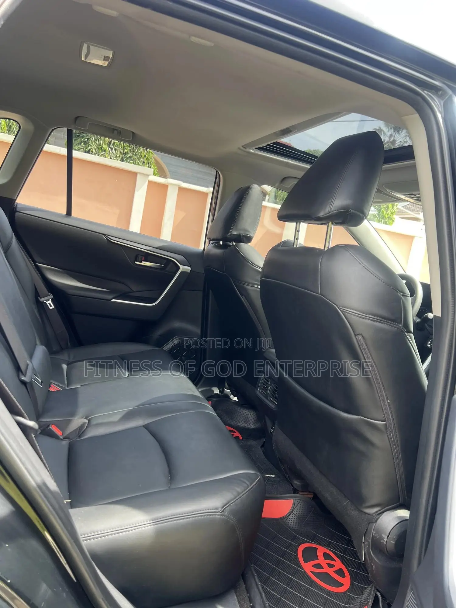 Toyota RAV4 LE AWD 2019 Black