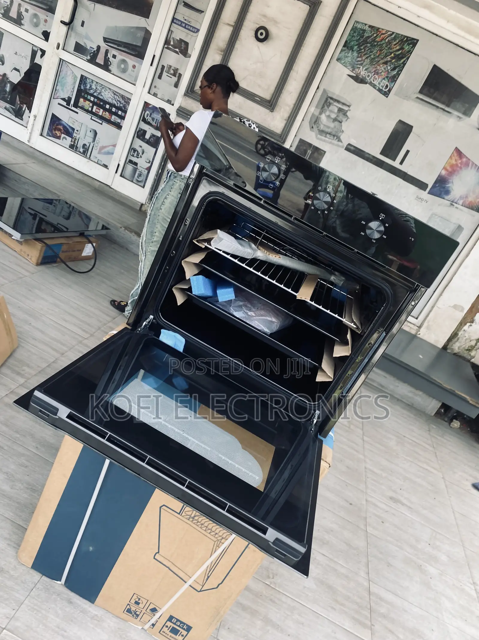 Modern Oven Innovation in the 65m80m1004bk Appliance