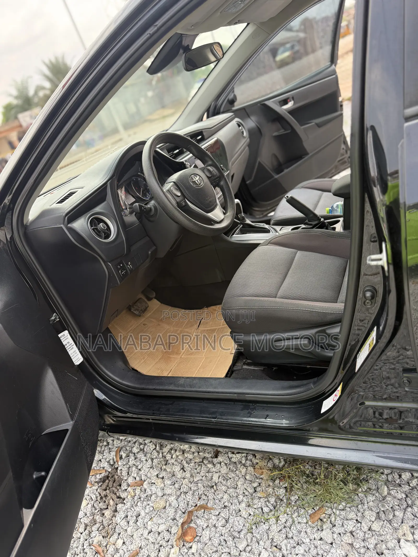 Toyota Corolla LE 4dr Sedan (1.8L 4cyl CVT) 2017 Black