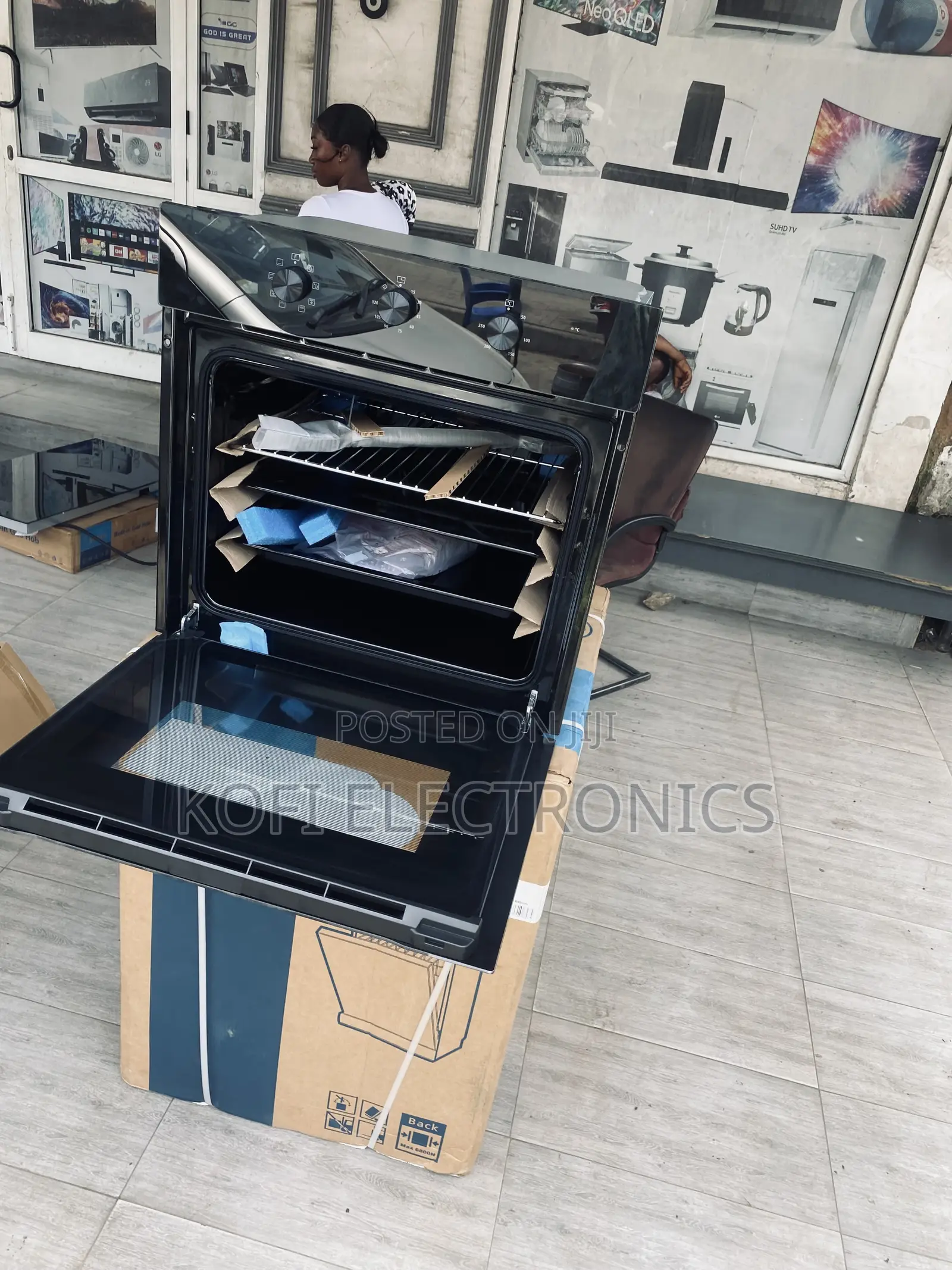 Modern Home Cooking Perfected With 65m80m1004bk Oven