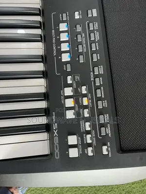 Yamaha Psr-sx 600 Arranger Workstation Keyboard