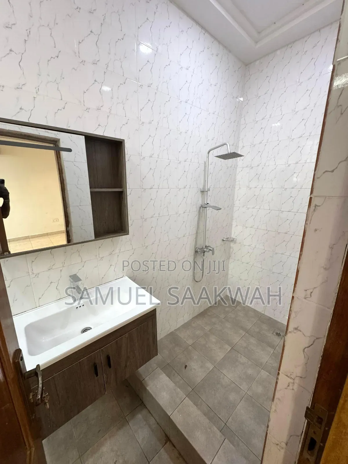 2bdrm Apartment in Achimota, Mile 7 for rent