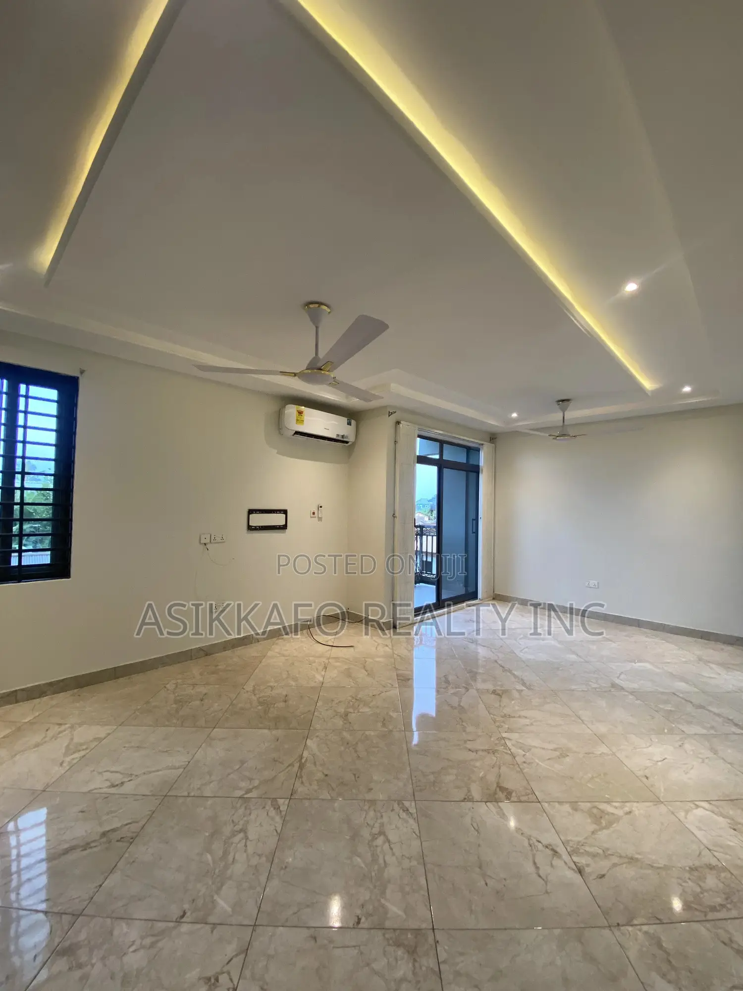 2bdrm Apartment in Baatsona-Addogonno, Spintex for rent
