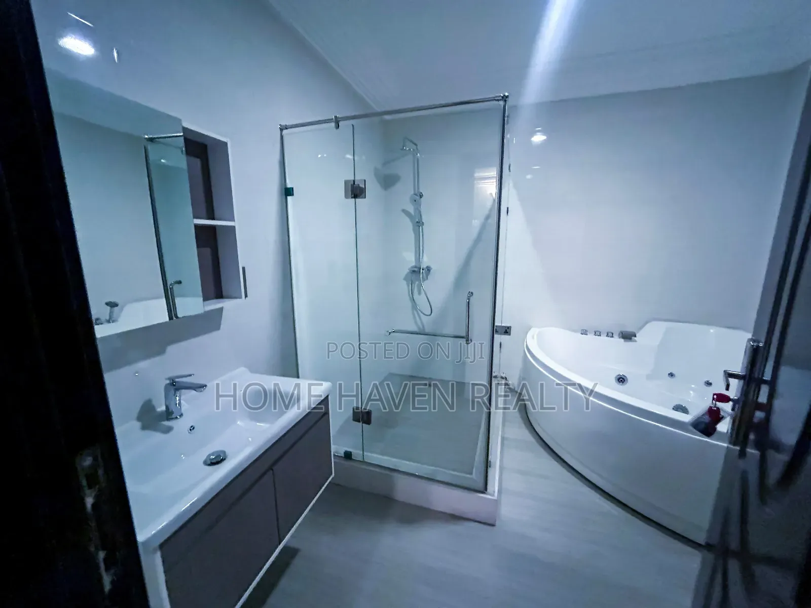 4bdrm House in Cantonment, US Embassy Area for rent