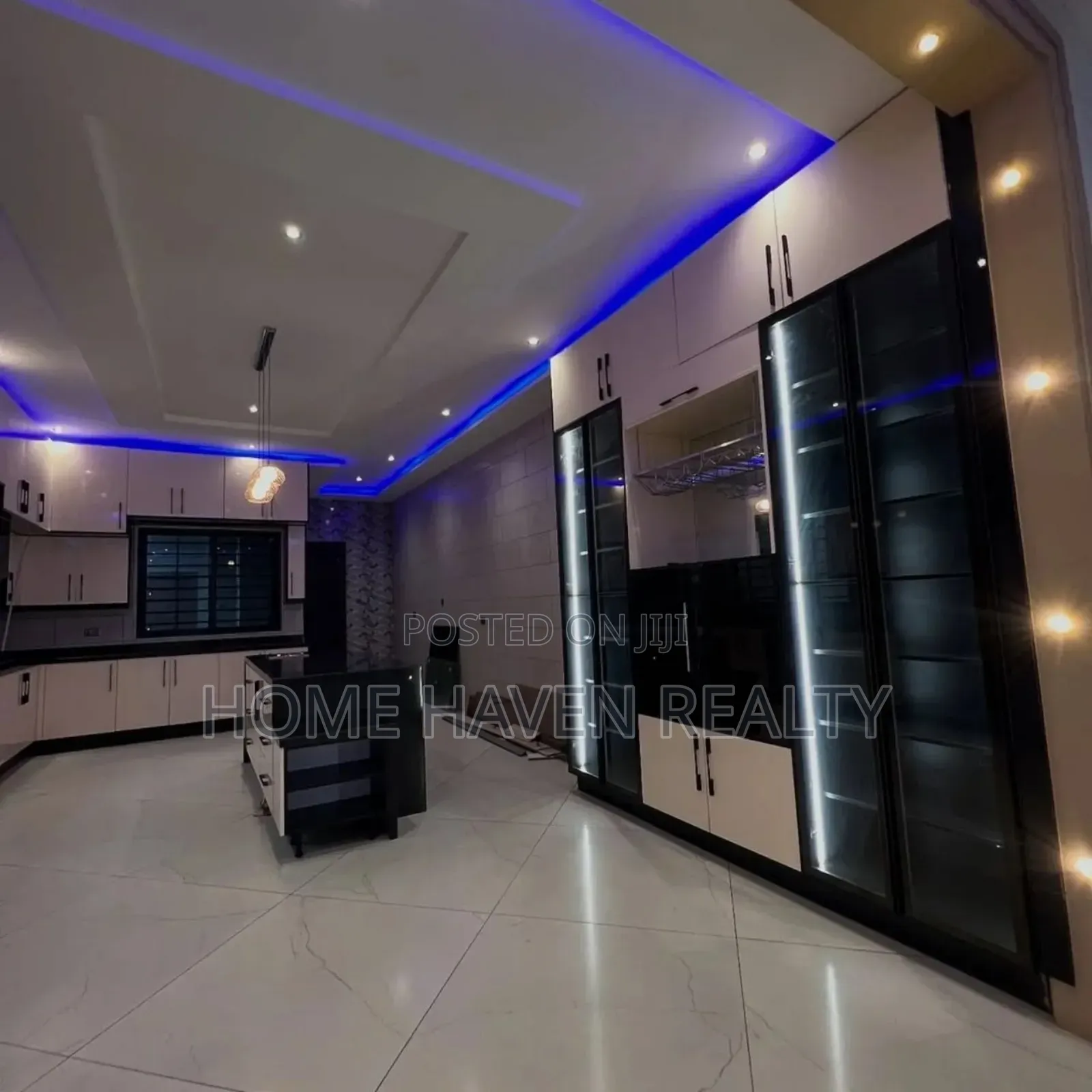 5bdrm House in East Airport, Manet Junction for sale