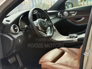 Mercedes-Benz C300 2020 Brown