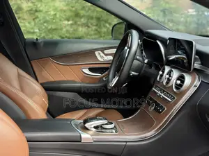 Mercedes-Benz C300 2020 Brown