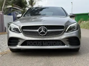 Mercedes-Benz C300 2020 Brown