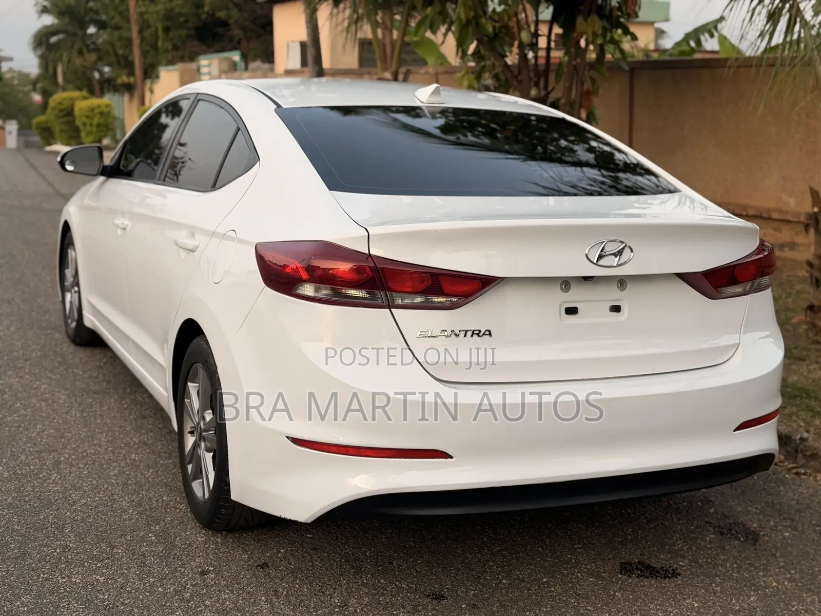 Hyundai Elantra Limited 2018 White