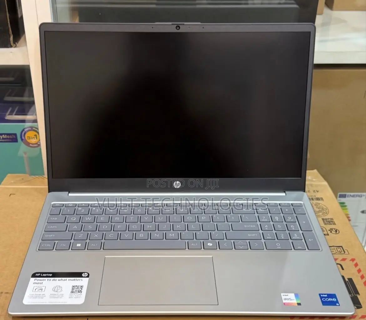 New Laptop HP 15-fd0290ns 16GB Intel Core 5 SSD 512GB