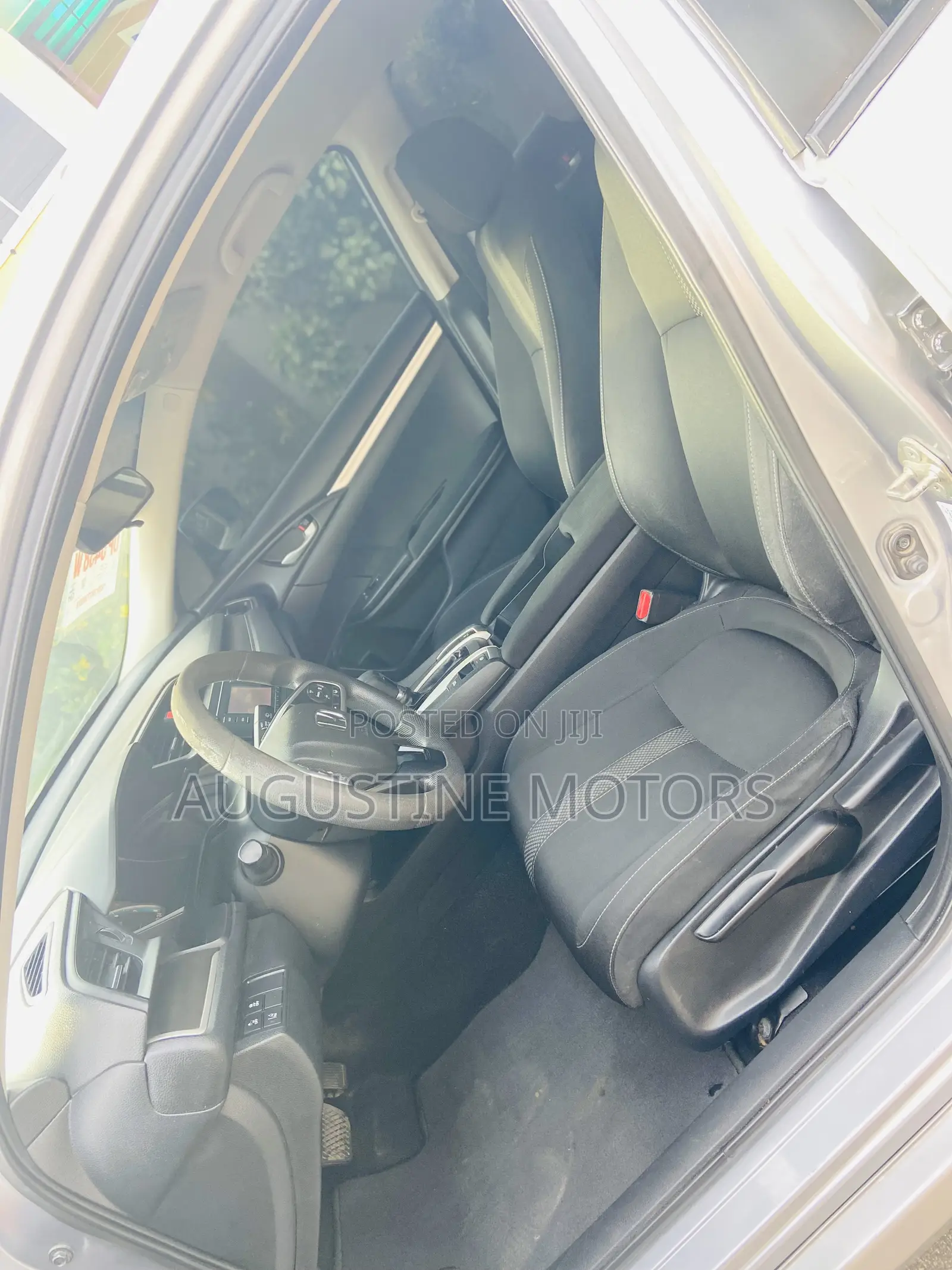 Honda Civic LX Sedan 2019 Silver