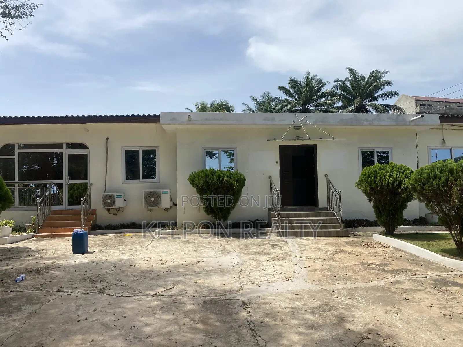 3bdrm House in Dzorwulu for rent