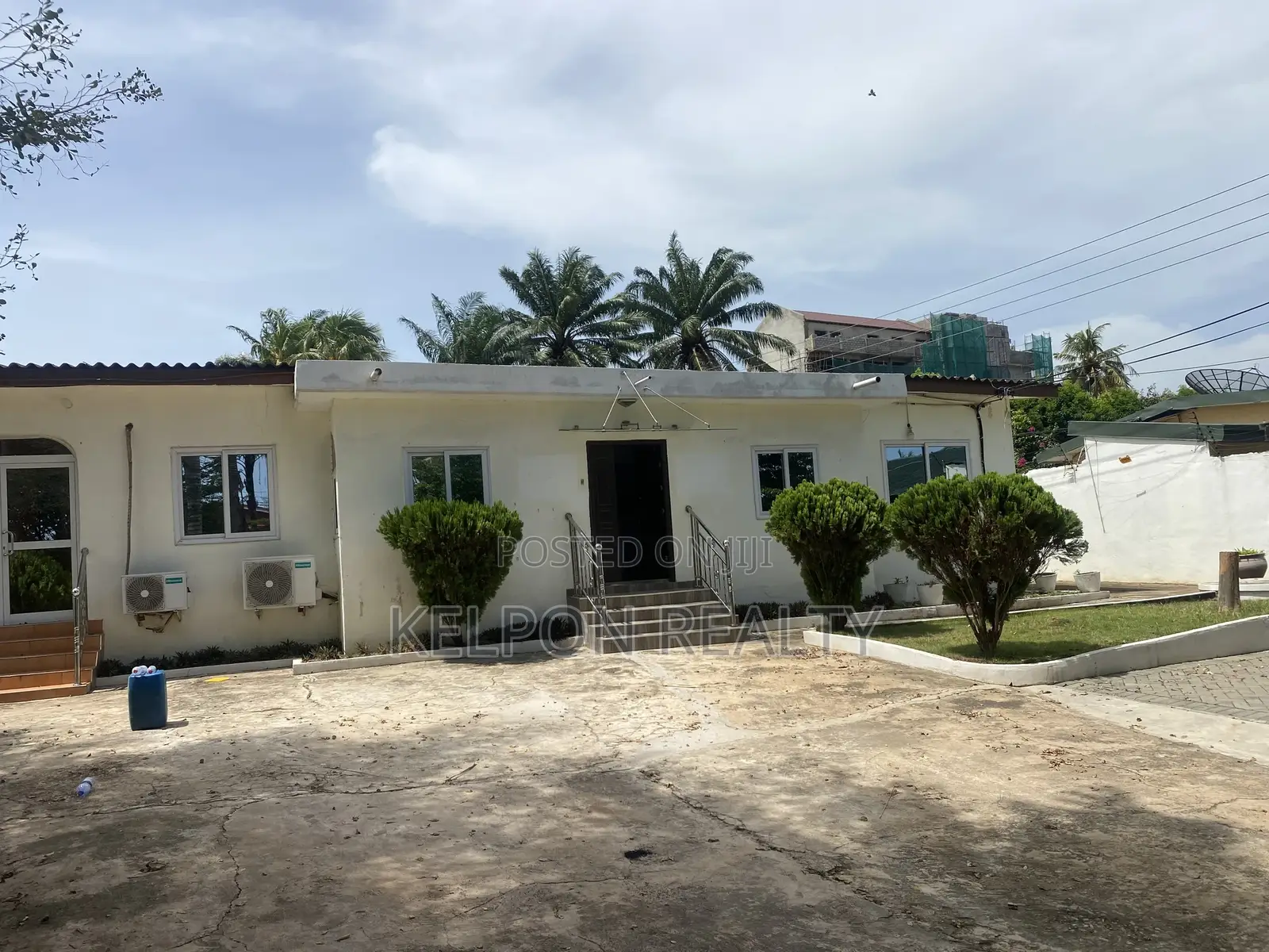 3bdrm House in Dzorwulu for rent