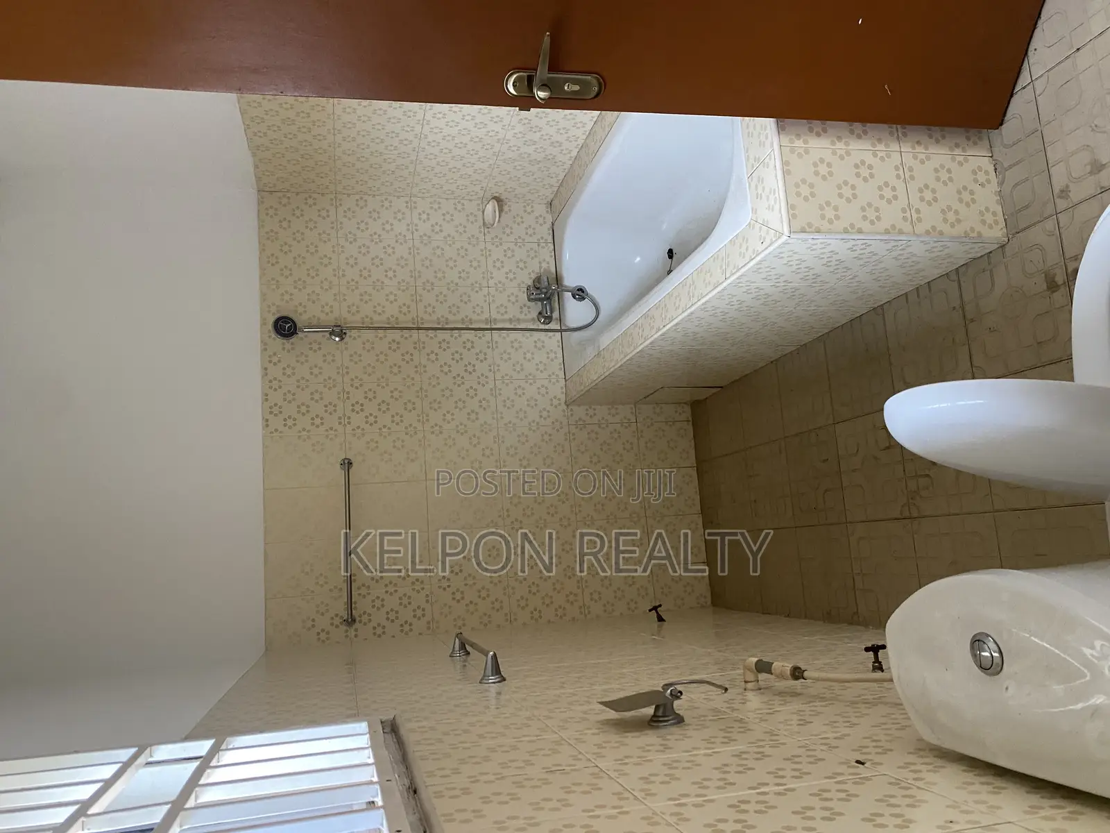 3bdrm House in Dzorwulu for rent