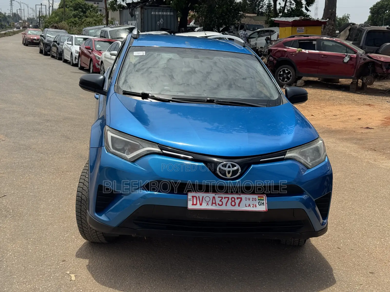 Toyota RAV4 LE AWD (2.5L 4cyl 6A) 2016 Blue
