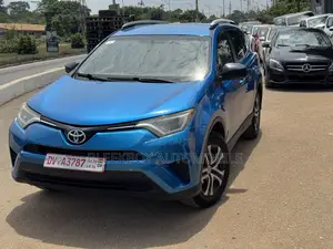 Toyota RAV4 LE AWD (2.5L 4cyl 6A) 2016 Blue