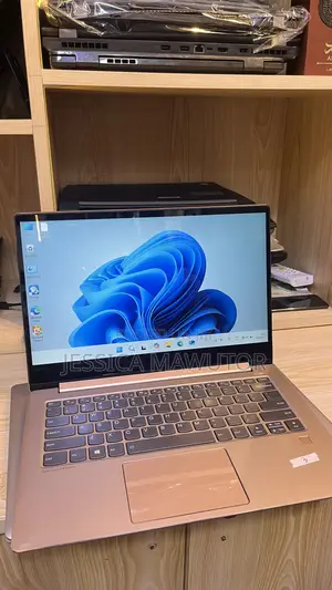 Laptop Lenovo IdeaPad Flex 14 8GB Intel Core i7 SSD 256GB