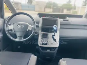 Toyota Voxy 2010 Black