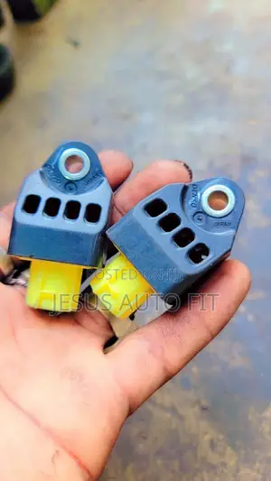 Toyota Rav4 and Lexus Rx 350 Impact Sensor (Part Number: 89831-06010)