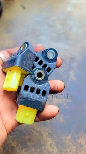 Toyota Rav4 and Lexus Rx 350 Impact Sensor (Part Number: 89831-06010)