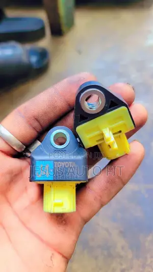 2019-2025 Toyota Rav4 Impact Sensor( Part Number 89173-39060)