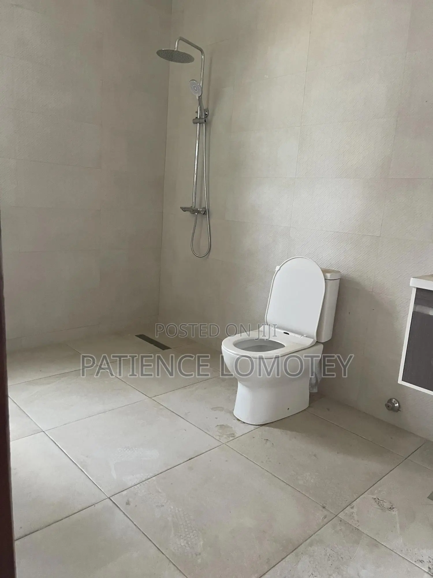4bdrm Townhouse/Terrace in Airport Residential Area for sale