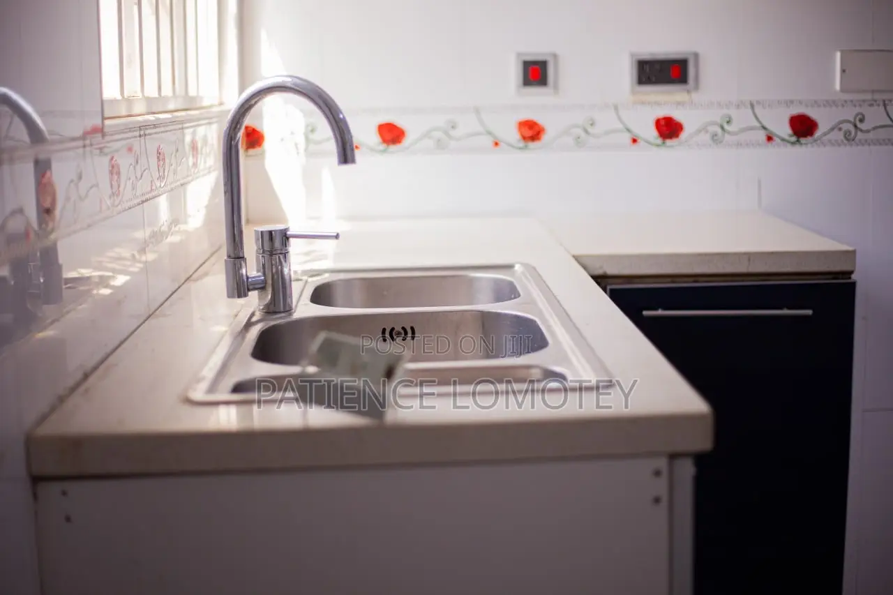 5bdrm House in US Embassy Area for sale