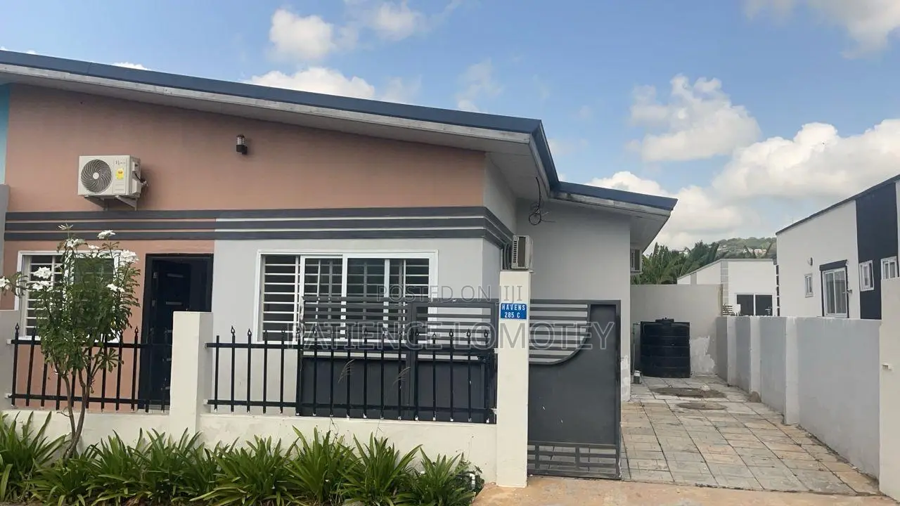 2bdrm Duplex in Accra Metropolitan for sale