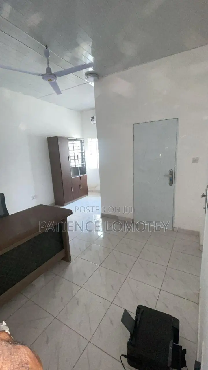 2bdrm Duplex in Accra Metropolitan for sale