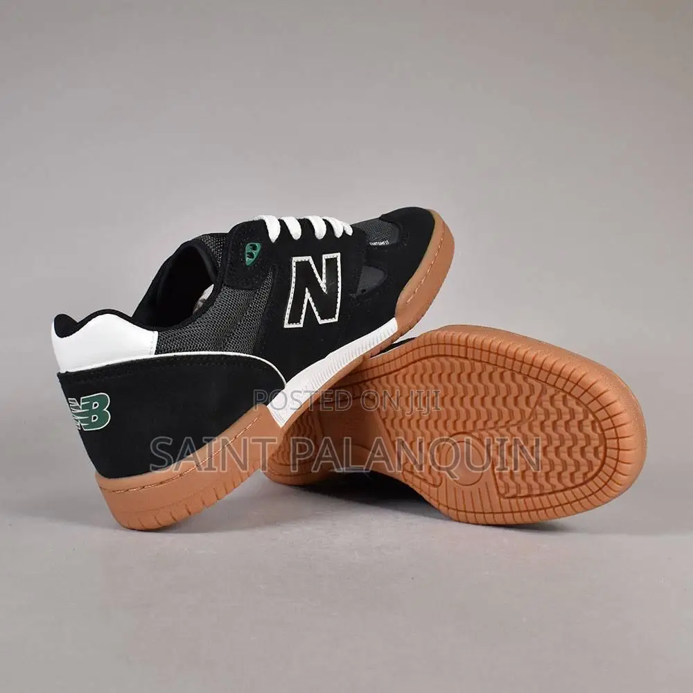 New Balance 600 Black Suede