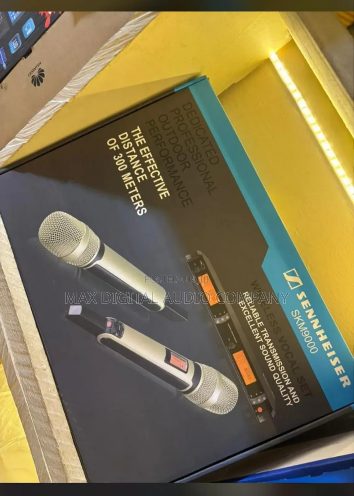 SKM 9000 Professional Wireless Fm Microphone