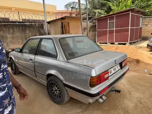 BMW 325i 1990 Silver