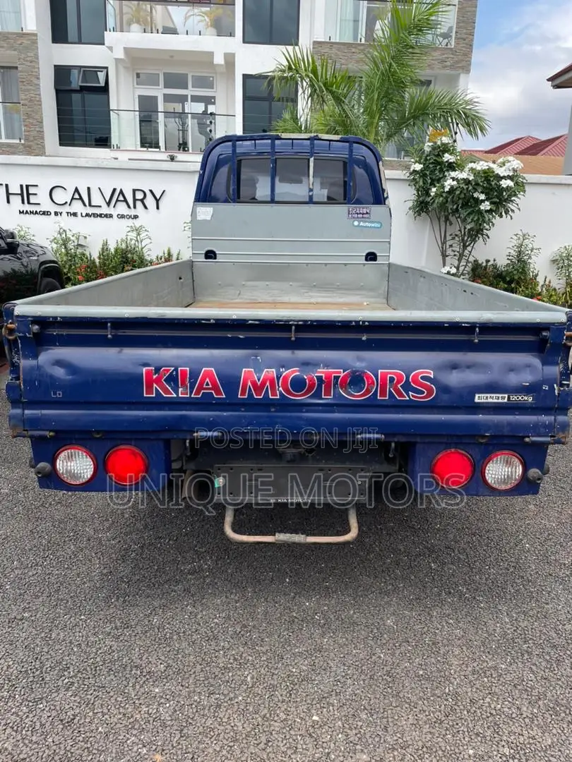 Kia Bongo 2018 Blue