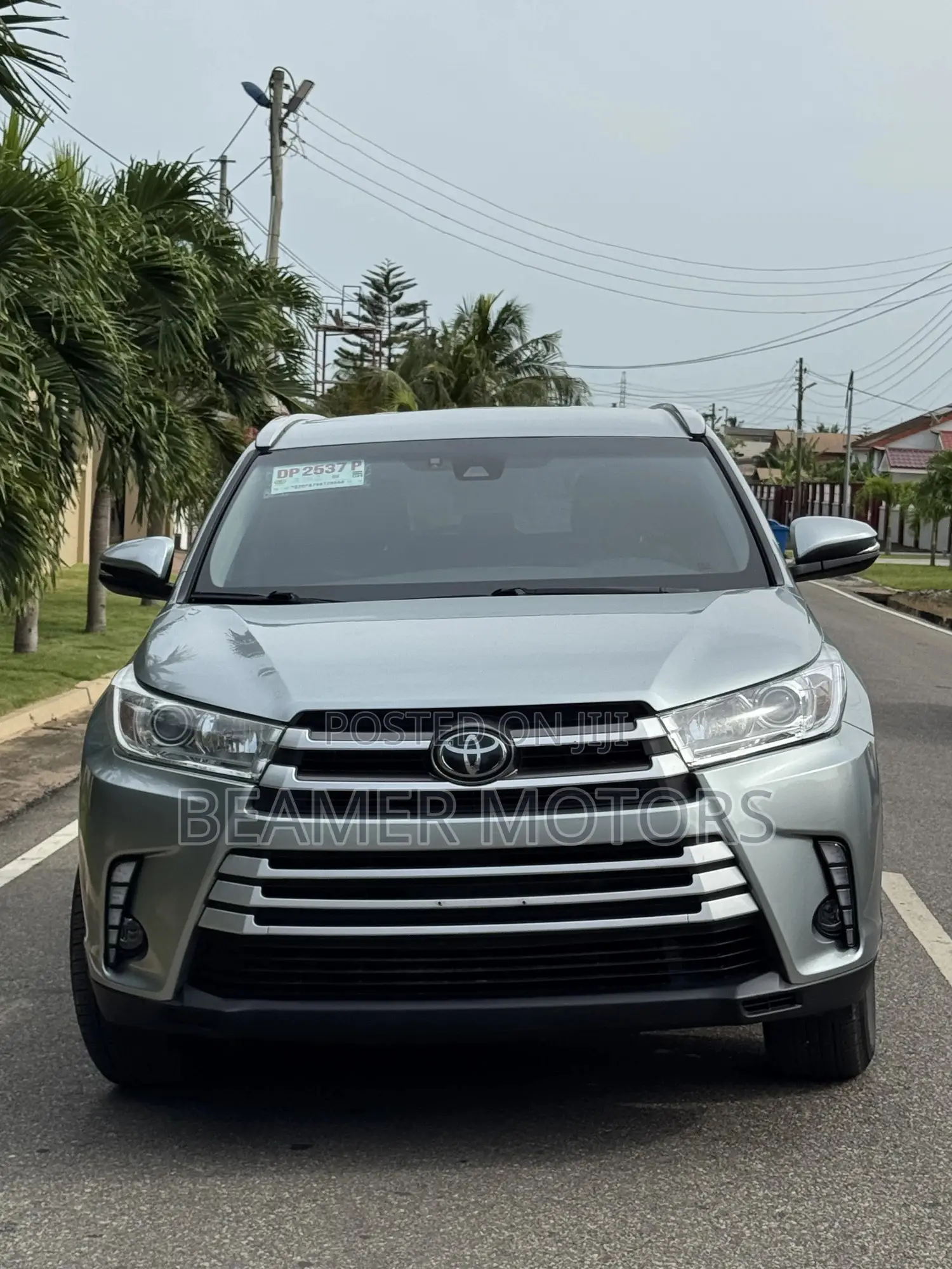 Toyota Highlander LE Plus 2019 Silver
