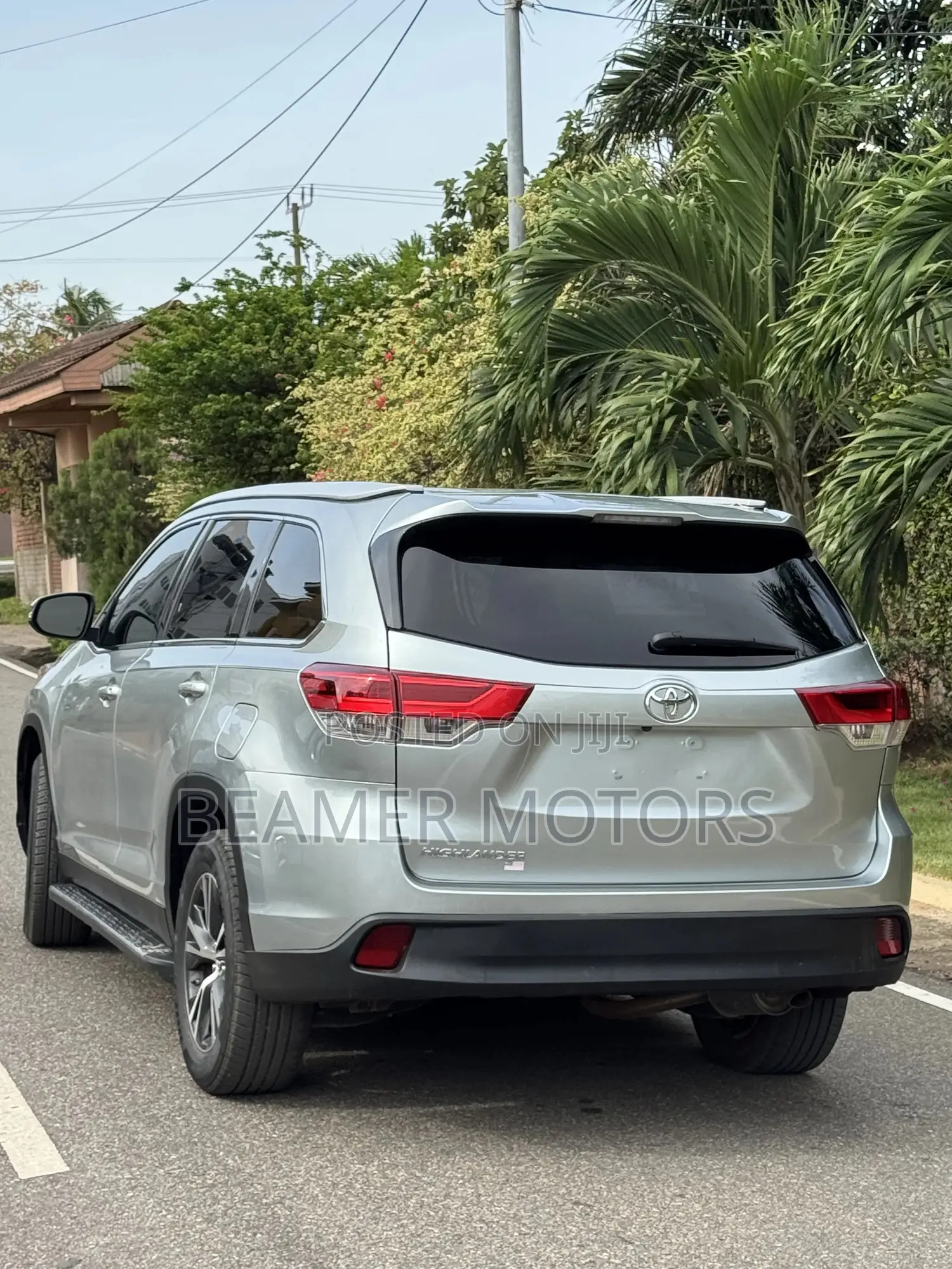 Toyota Highlander LE Plus 2019 Silver