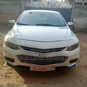 Chevrolet Malibu 2018 White