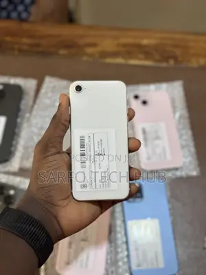 Apple iPhone SE (2022) 128 GB White