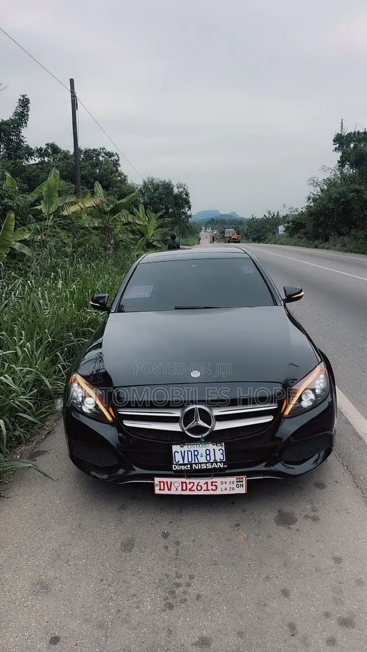 Mercedes-Benz C300 2017 Black