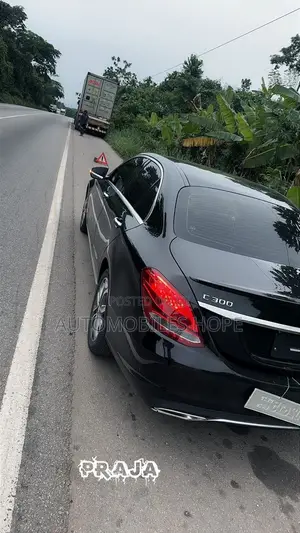 Mercedes-Benz C300 2017 Black