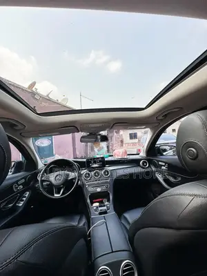 Mercedes-Benz C300 2017 Black