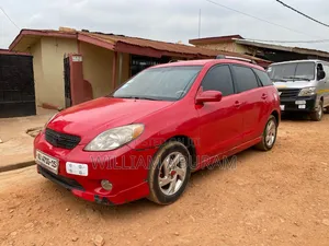 Toyota Matrix Hatchback FWD (1.8L 4cyl 5M) 2010 Red