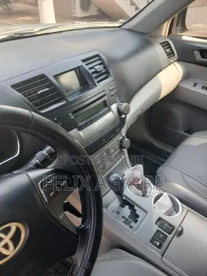 Toyota Highlander Limited 2010 Gray