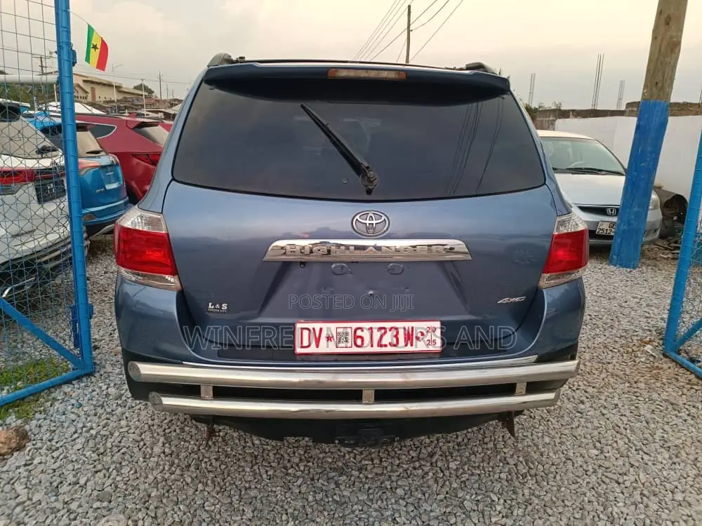 Toyota Highlander 3.5L 4WD 2013 Blue