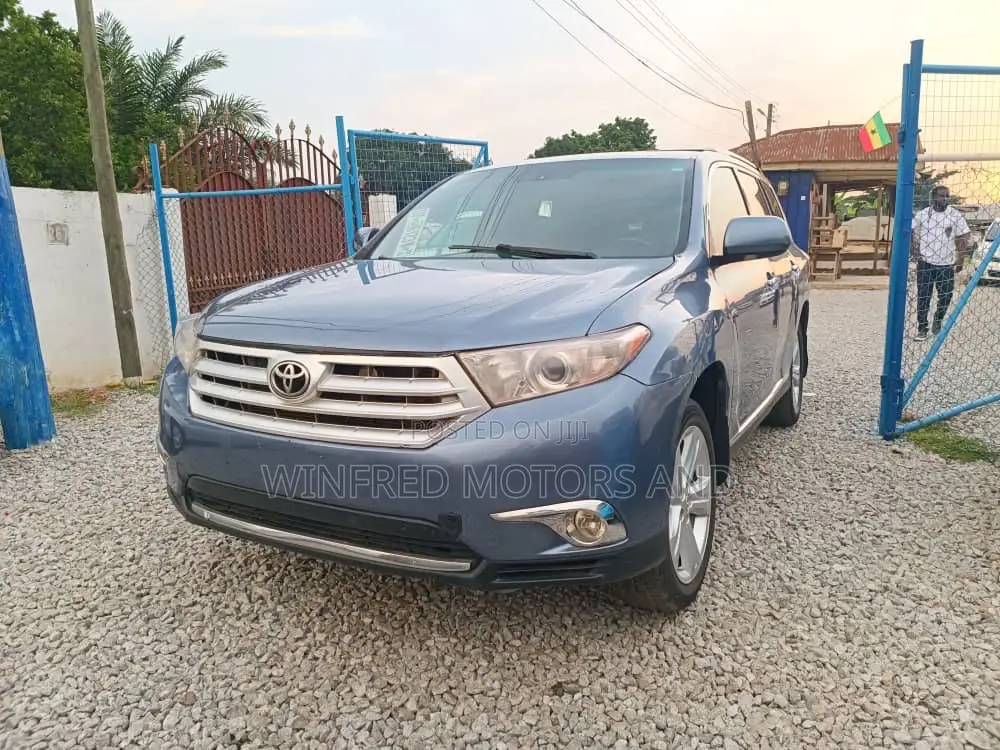 Toyota Highlander 3.5L 4WD 2013 Blue