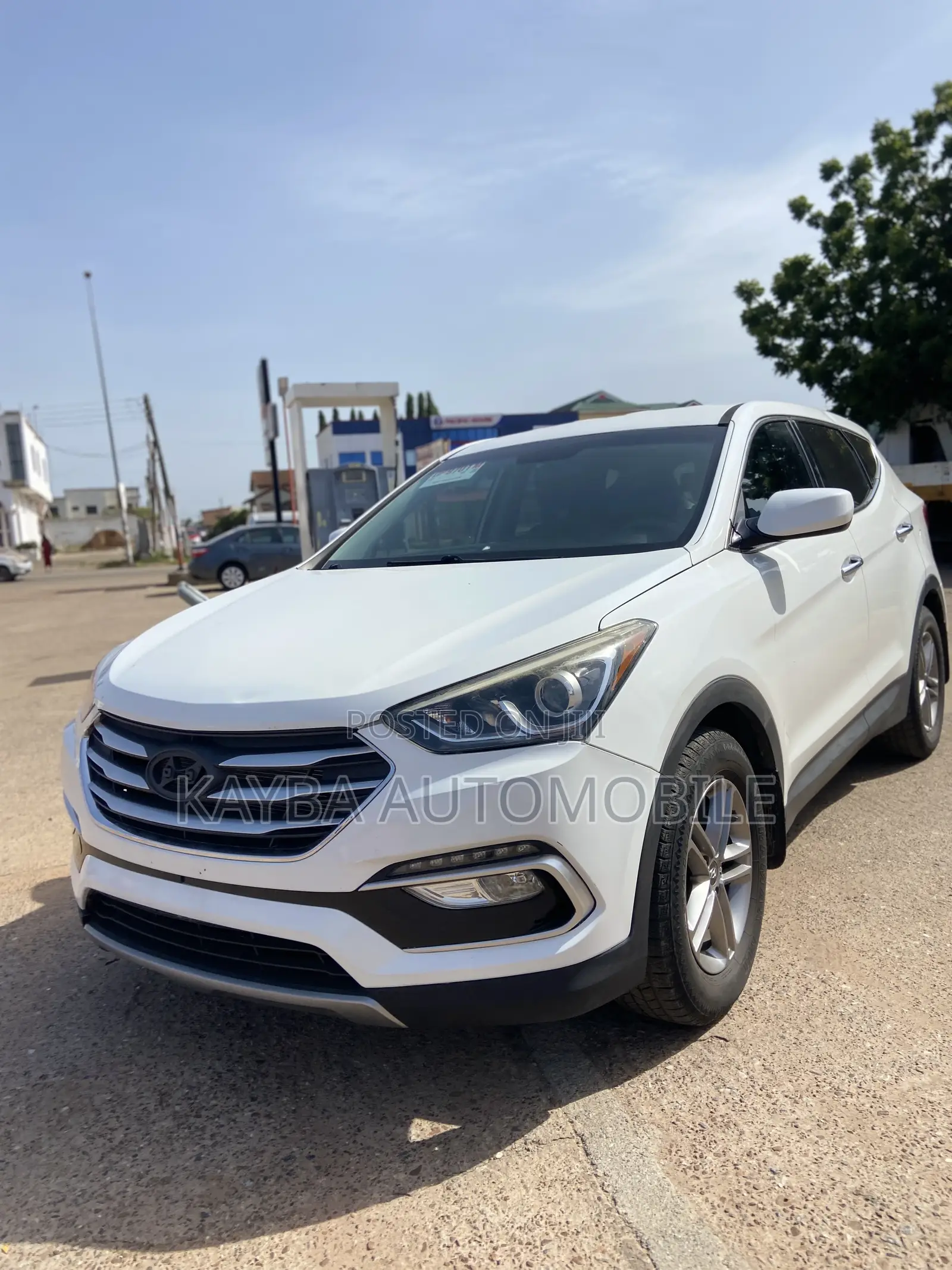 Hyundai Santa Fe 2017 White