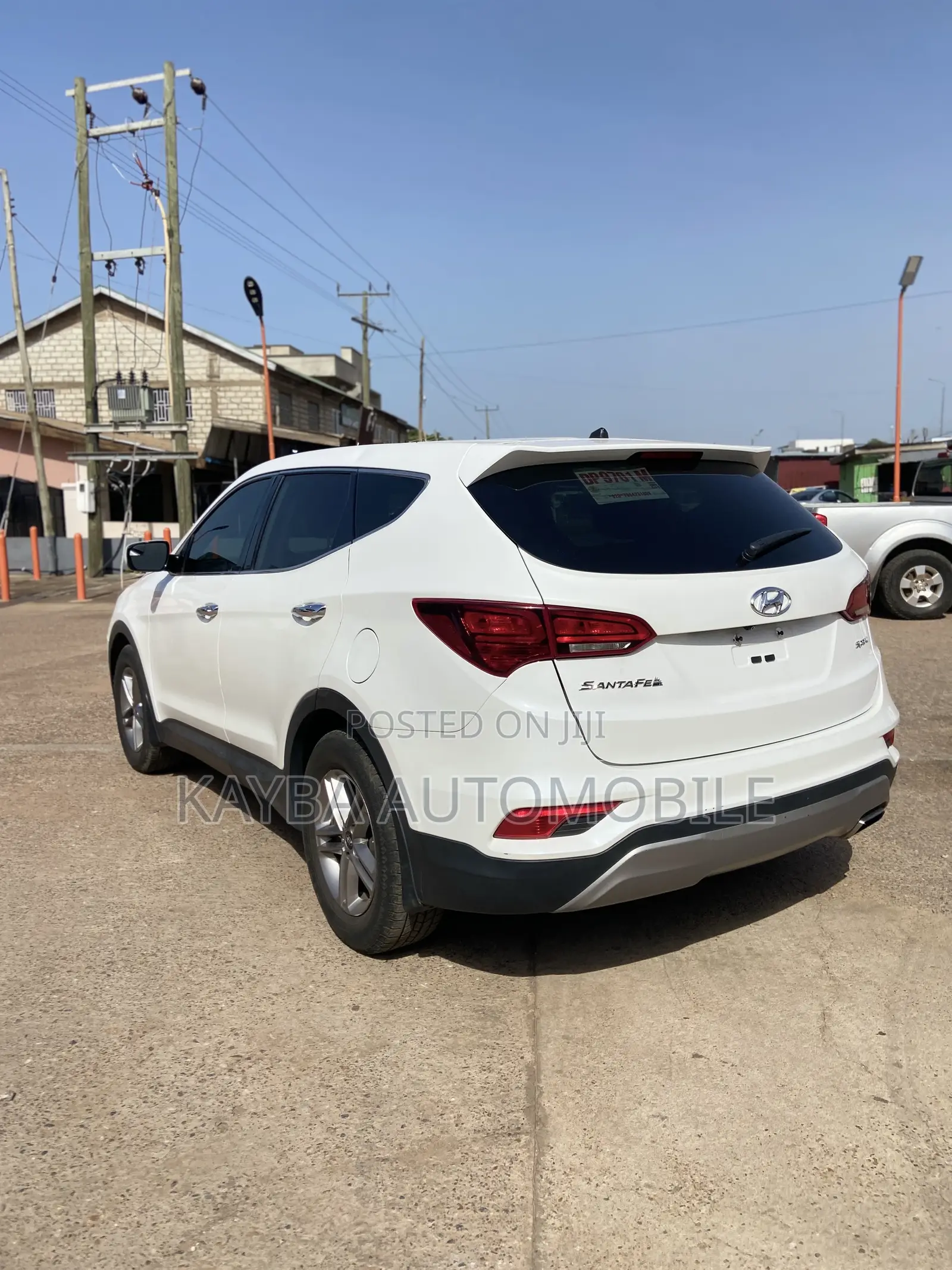 Hyundai Santa Fe 2017 White