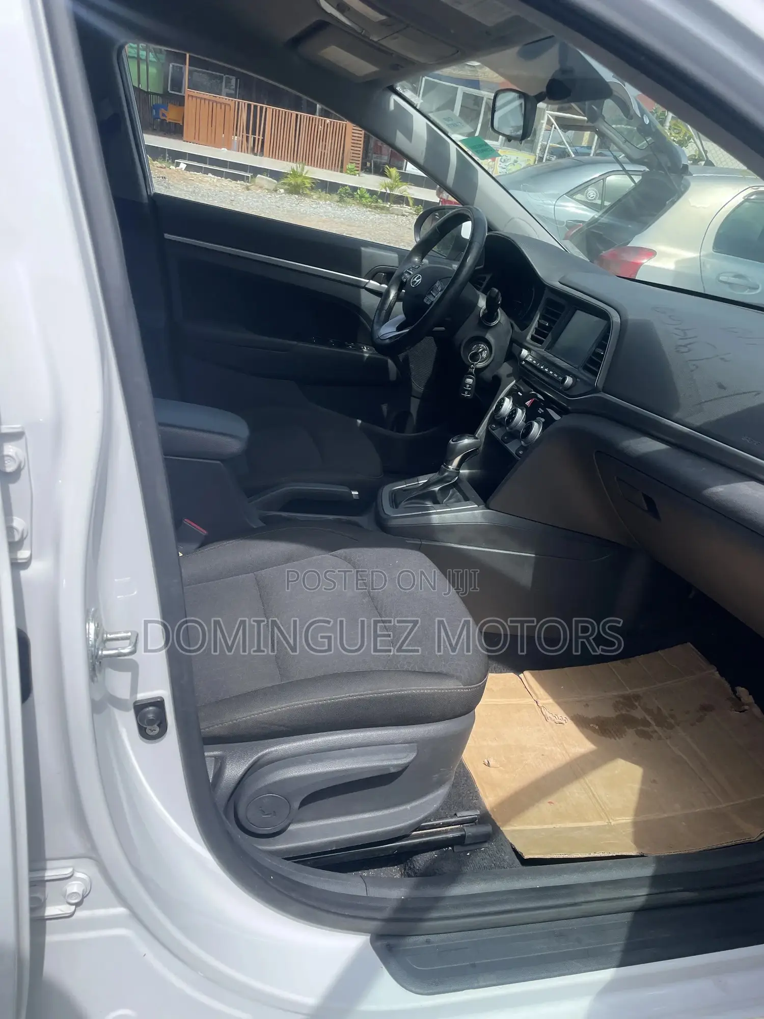 Hyundai Elantra 2019 White