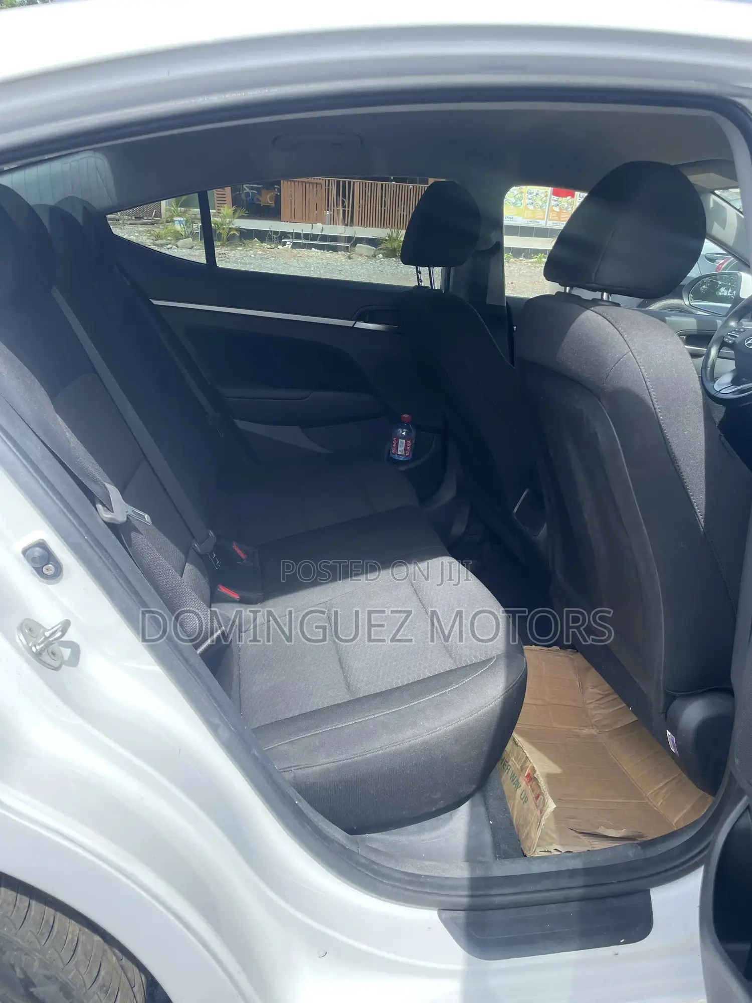 Hyundai Elantra 2019 White