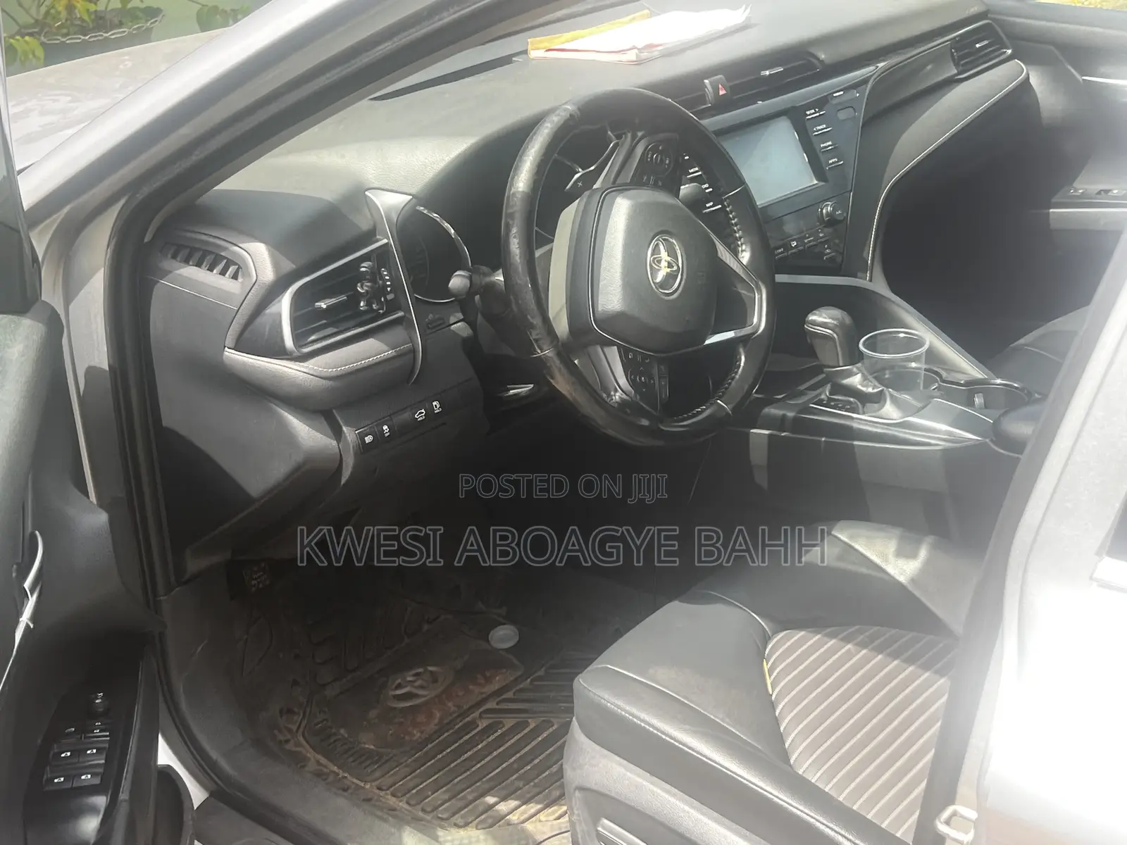 Toyota Camry SE (2.5L 4cyl 8A) 2019 Silver