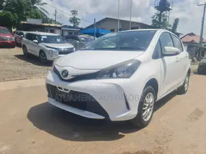 Toyota Vitz 1.5 FWD 5dr 2014 White
